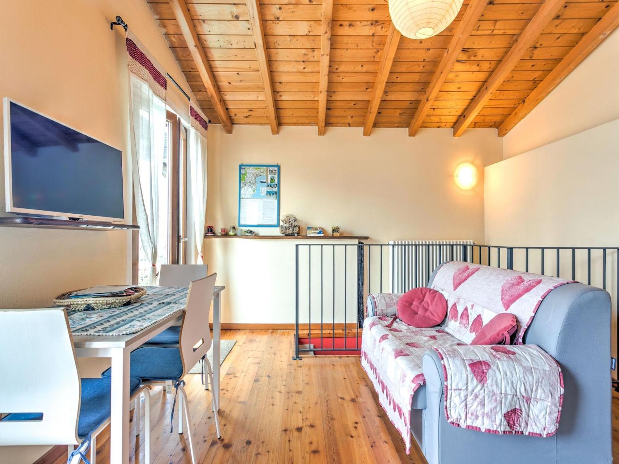 Ferienwohnung Wonderful Flat With Swimming Pool Lift And Garden Gravedona Exterior foto
