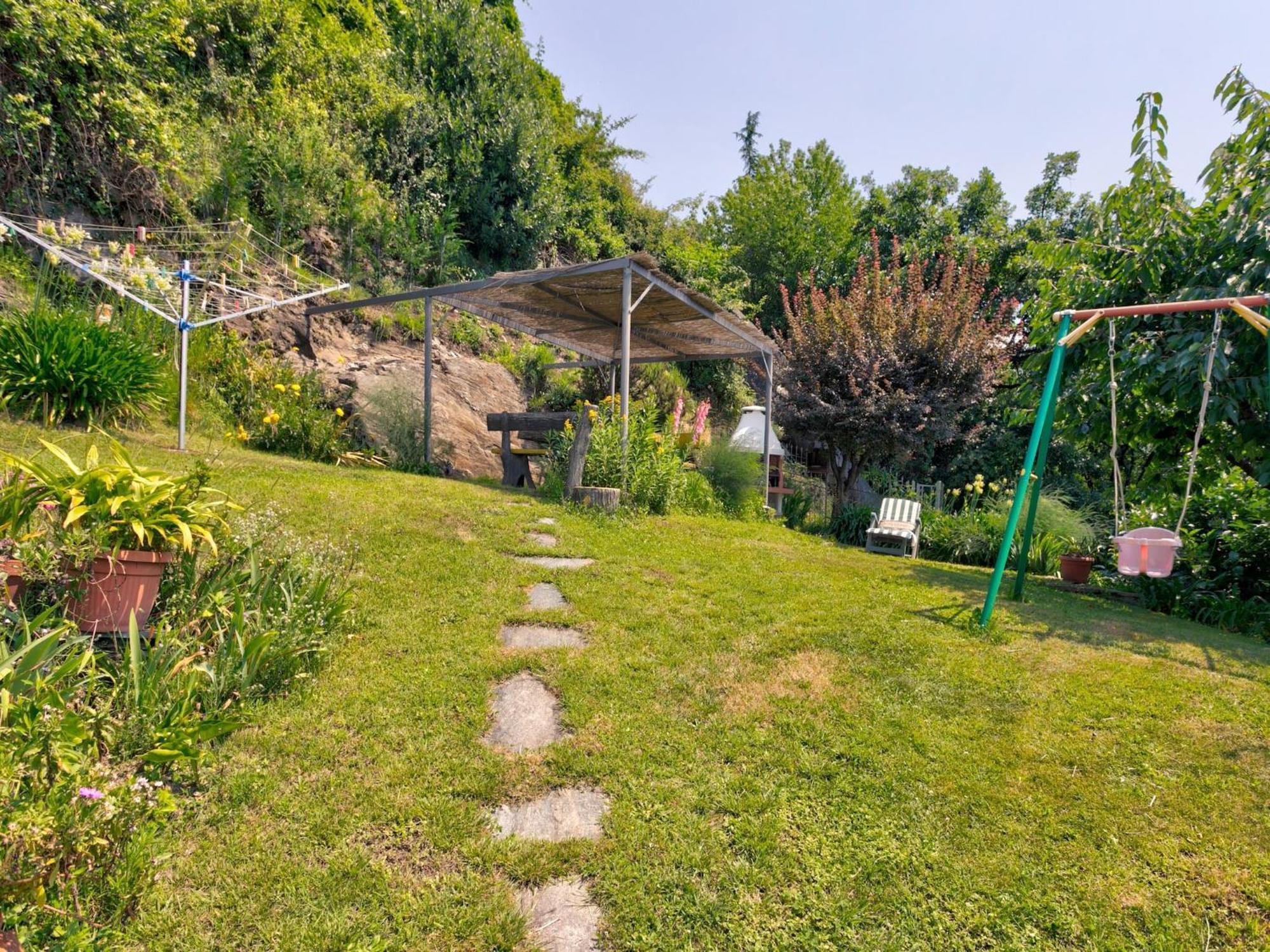 Ferienwohnung Wonderful Flat With Swimming Pool Lift And Garden Gravedona Exterior foto